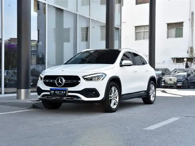 Mercedes-Benz GLA-Class 2022, 61 600 км
