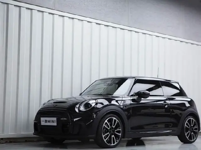 Mini Mini 2023, 5 900 км