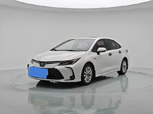 Toyota Corolla 2023, 75 000 км