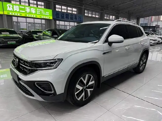 Volkswagen Tayron 2023, 26 000 км