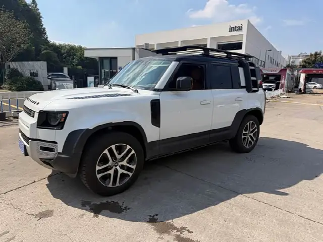 Land Rover Defender 2024, 25 000 км