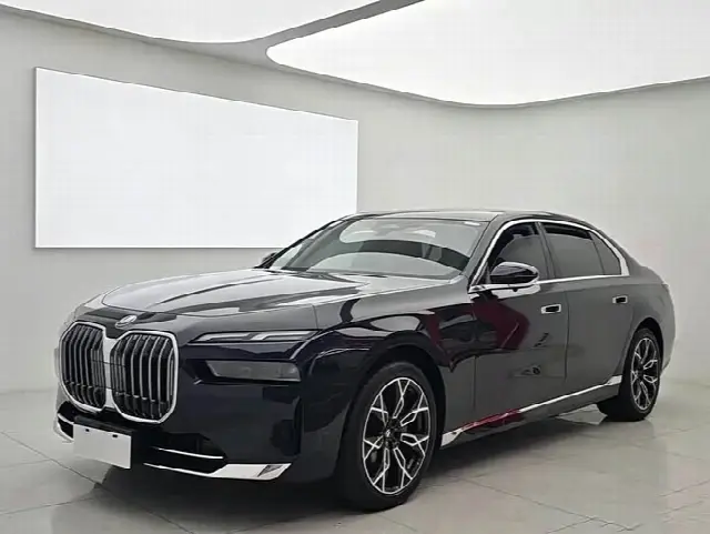 BMW 7 Series 2023, 19 000 км