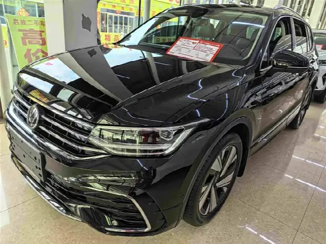 Volkswagen Tiguan L Pro 2023, 20 000 км