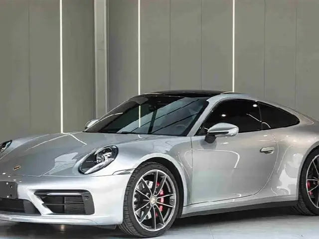 Porsche 911 2023, 24 000 км