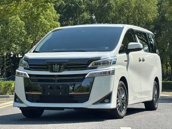 Toyota Vellfire 2023, арт. CN-1597272 — фото 1