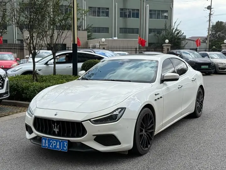 Maserati Ghibli 2023, арт. CN-1681269 — фото 1