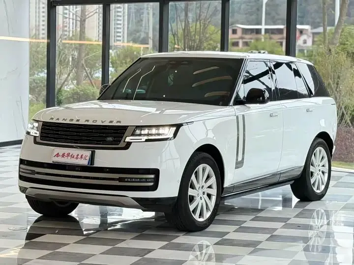 Land Rover Range Rover 2023, арт. CN-1789136 — фото 1
