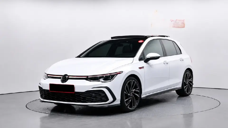 Volkswagen Golf 2022, арт. KR-1827443 — фото 1