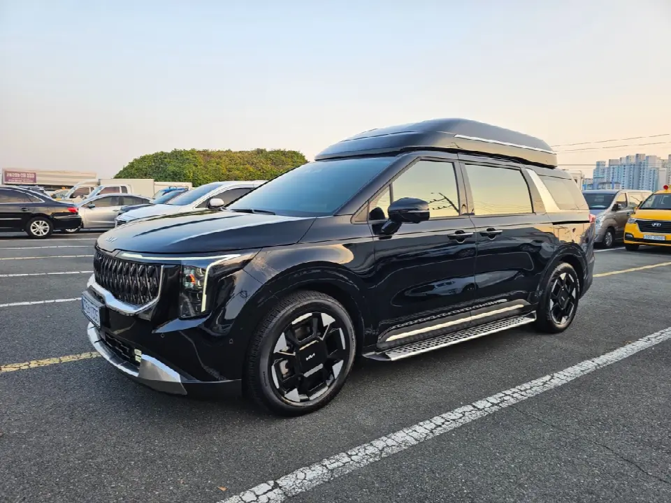 Kia Carnival 2023, арт. KR-1828407 — фото 1