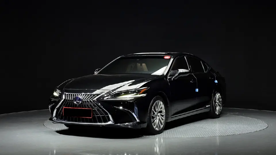 Lexus ES 2018, арт. KR-1847556 — фото 1