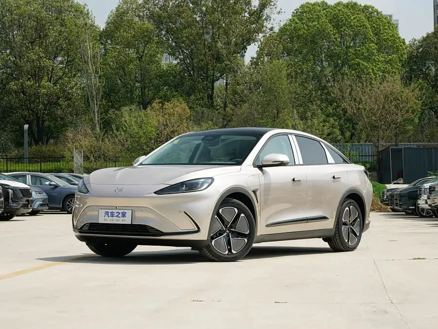 BAIC Arcfox Alpha S6 2025, арт. CN-1965713 — фото 1