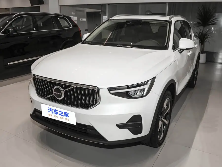 Volvo XC40 2026, арт. CN-1966176 — фото 1