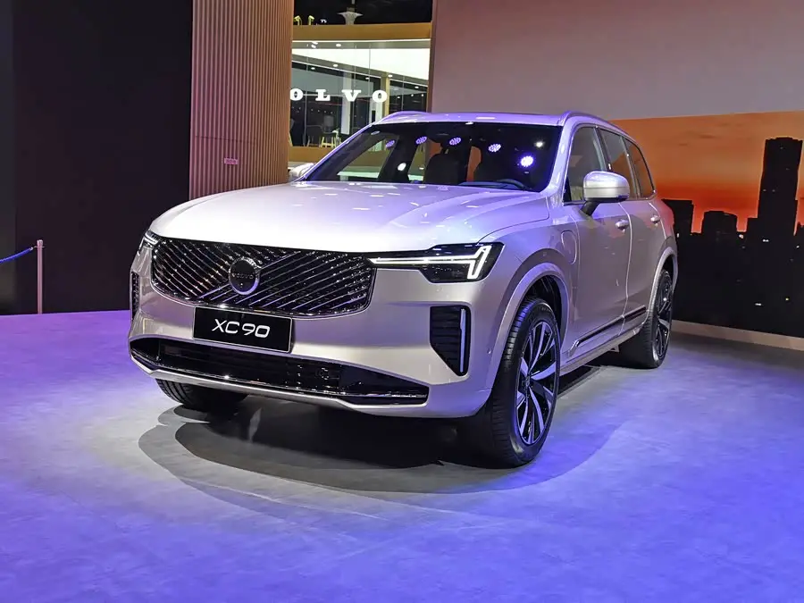 Volvo XC90 Hybrid 2026, арт. CN-1966413 — фото 1
