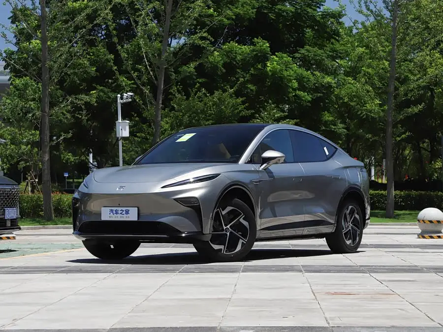 Roewe R7 2025, фото из объявления