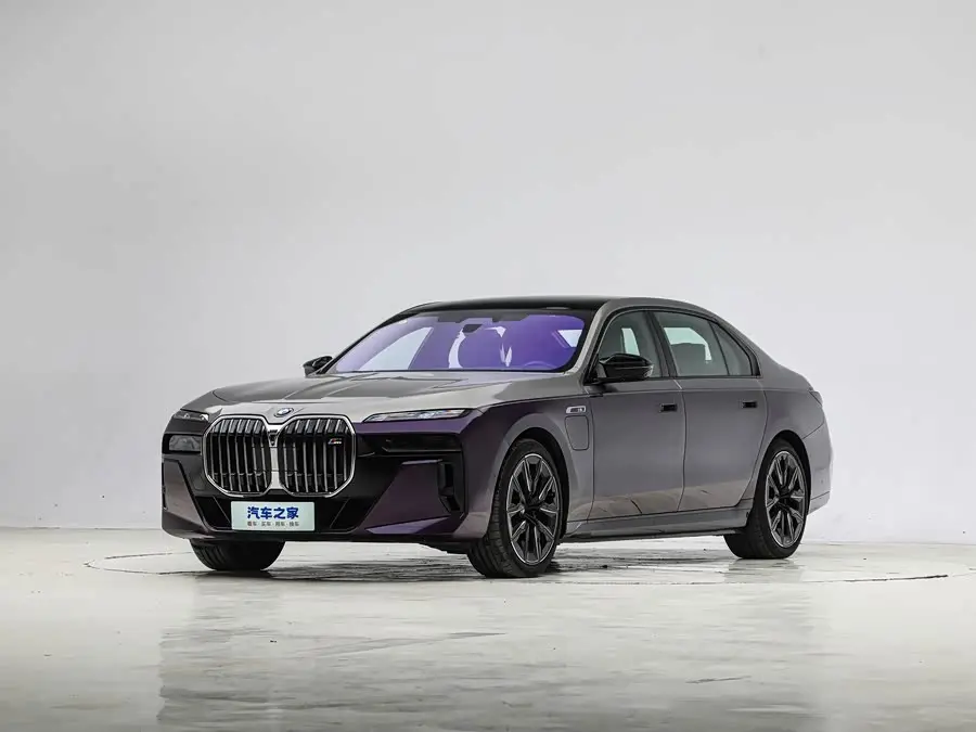 BMW 7 Series Hybrid 2023, фото из объявления