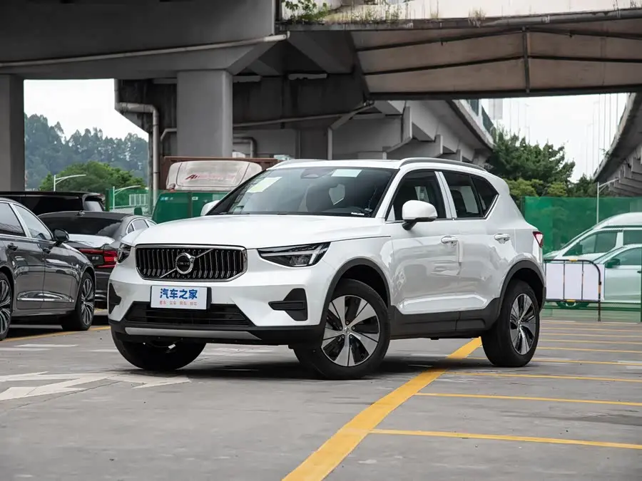 Volvo XC40 2025, арт. CN-1969255 — фото 1