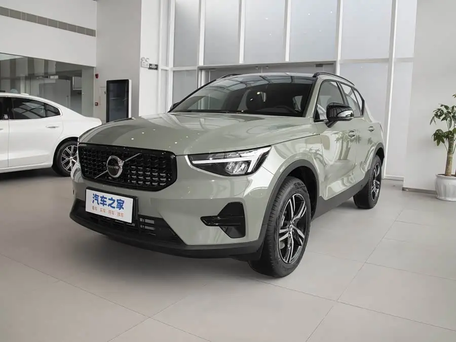 Volvo XC40 2025, арт. CN-1970062 — фото 1