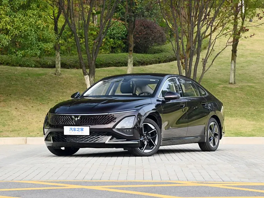 Wuling Starlight 2023, арт. CN-1970280 — фото 1