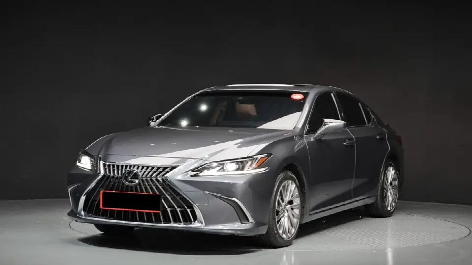 Lexus ES 2018, арт. KR-1985363 — фото 1