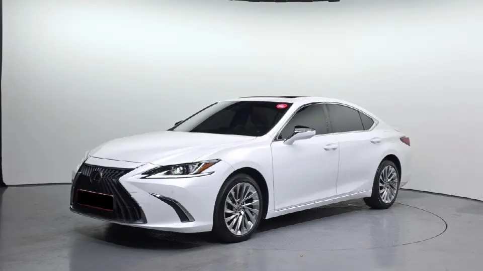 Lexus ES 2018, арт. KR-2032177 — фото 1