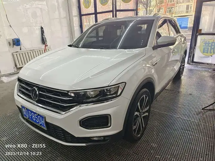 Volkswagen T-Roc 2022, арт. CN-2040305 — фото 1