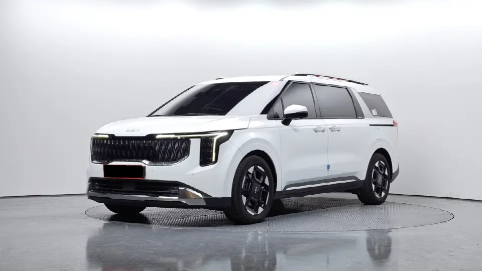 Kia Carnival 2023, арт. KR-2173794 — фото 1