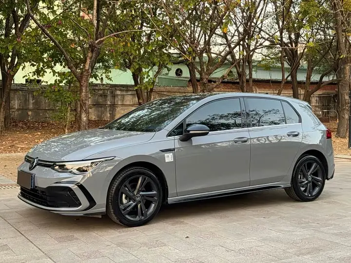 Volkswagen Golf 2023, арт. CN-2208663 — фото 1