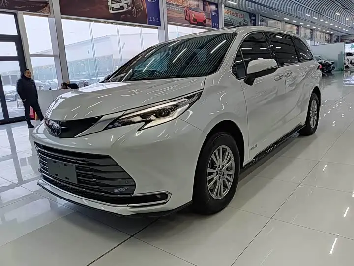 Toyota Sienna 2023, арт. CN-2249200 — фото 1