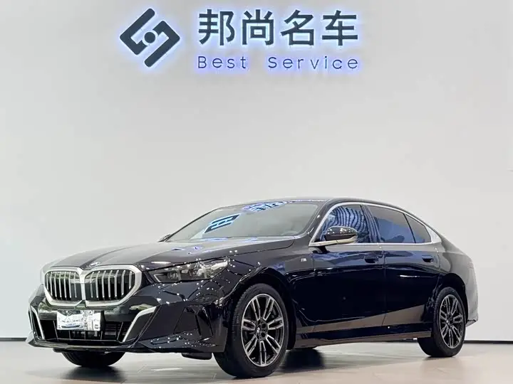 BMW 5 Series 2025, арт. CN-2354973 — фото 1