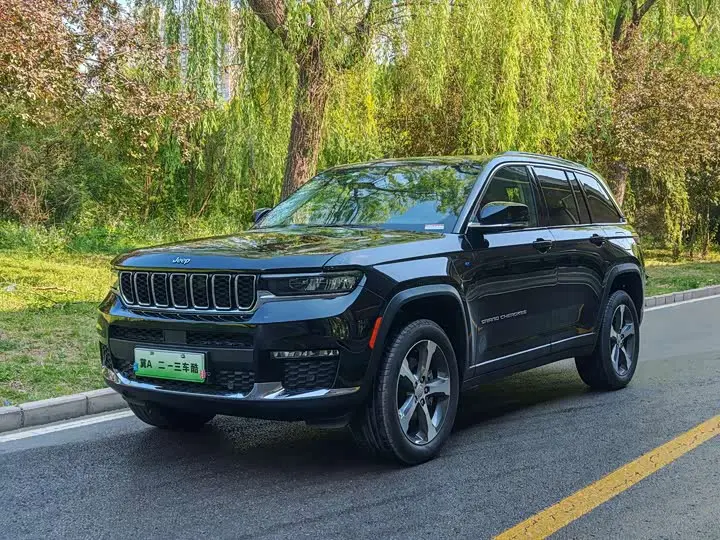 Jeep Grand Cherokee Hybrid 2024, фото из объявления