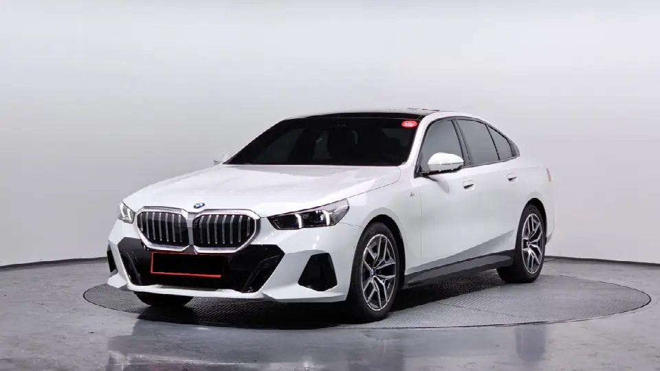BMW 5 Series 2023, арт. KR-2375193 — фото 1