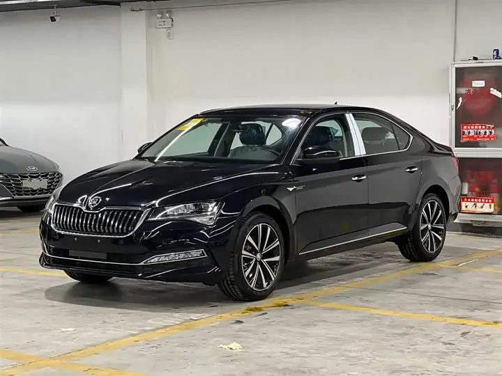 Skoda Superb 2025, арт. CN-2377658 — фото 1