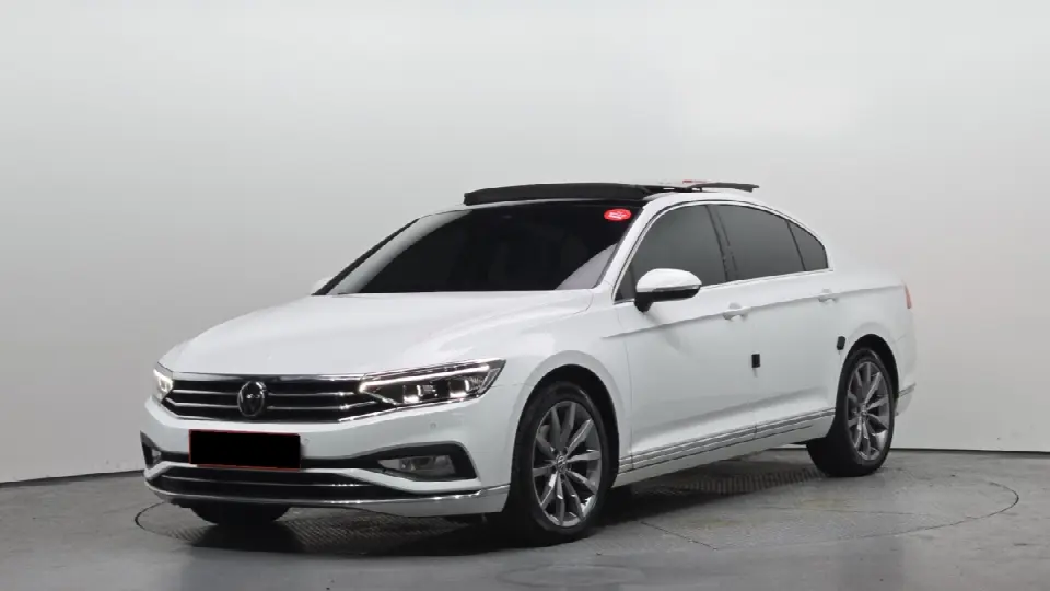 Volkswagen Passat 2018, арт. KR-2383992 — фото 1