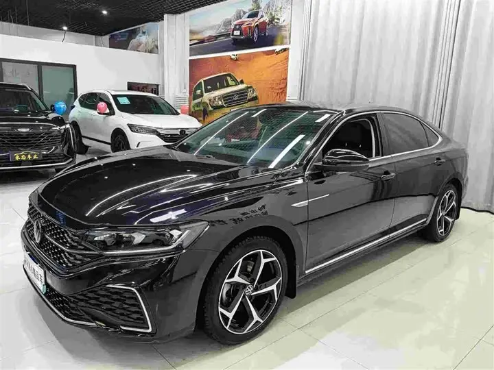 Volkswagen Passat 2024, арт. CN-2401321 — фото 1