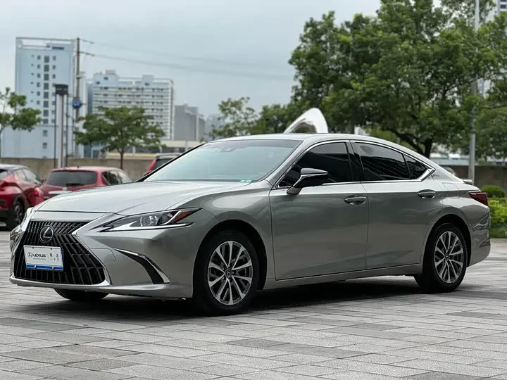 Lexus ES 2021, арт. CN-2460845 — фото 1