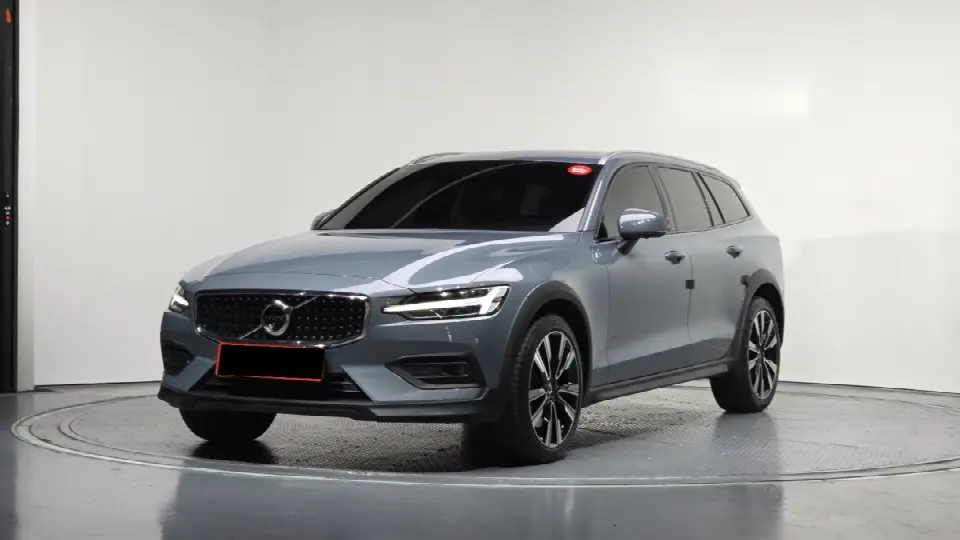 Volvo V60 2019, арт. KR-2467491 — фото 1