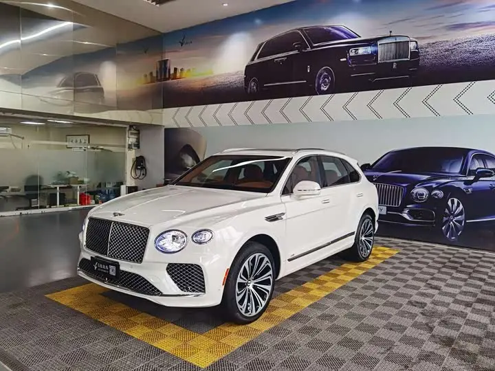 Bentley Bentayga 2022, арт. CN-246801 — фото 1