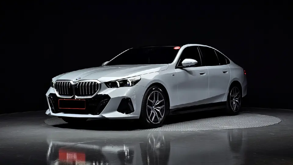 BMW 5 Series 2023, арт. KR-2500963 — фото 1