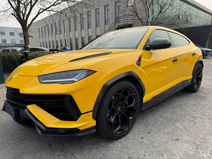 Lamborghini Urus 2022, арт. CN-2529618 — фото 1