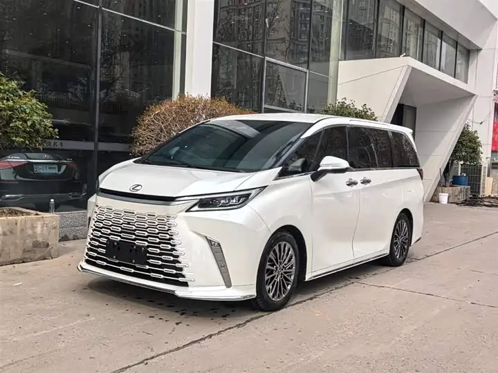 Lexus LM 2023, арт. CN-2544622 — фото 1