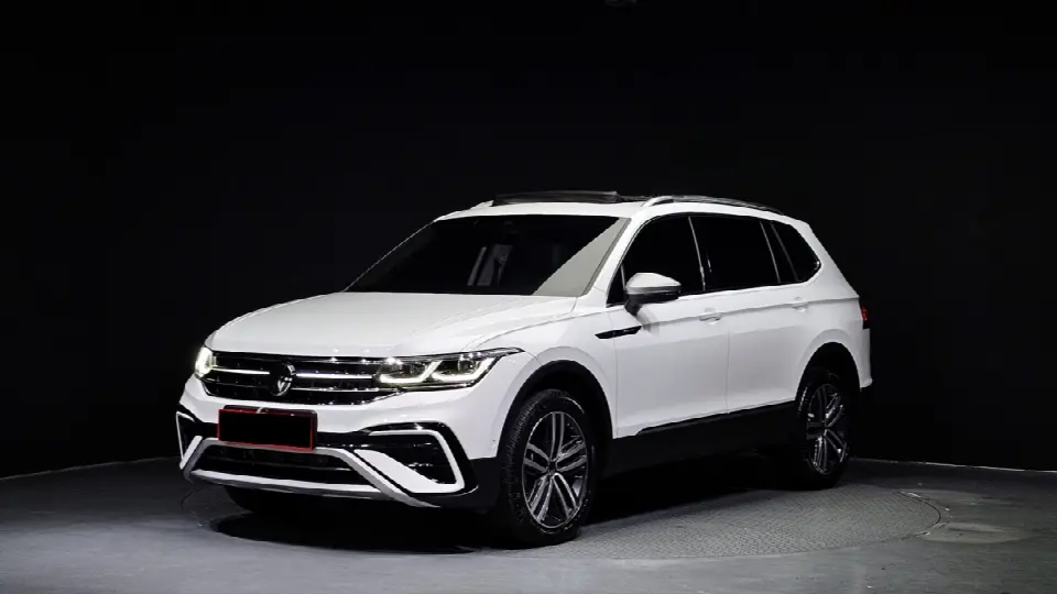 Volkswagen Tiguan 2018, арт. KR-2547356 — фото 1