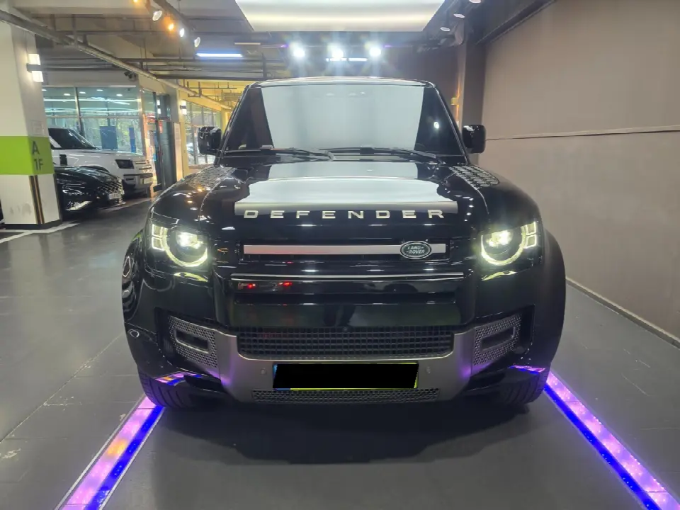 Land Rover Defender 2020, фото из объявления