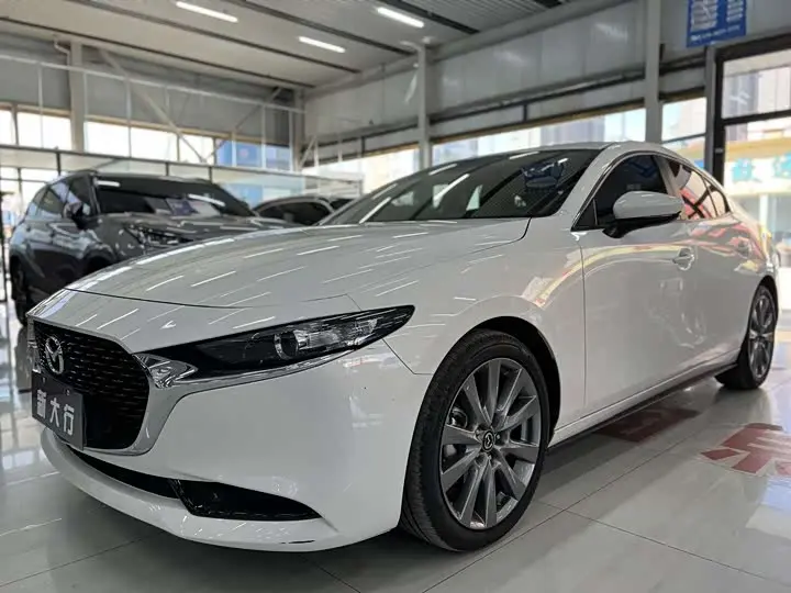 Mazda 3 (Axela) 2023, арт. CN-2575684 — фото 1