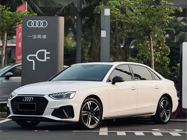 Audi A4L 2023, арт. CN-2588936 — фото 1