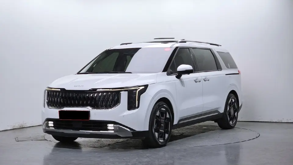 Kia Carnival 2023, арт. KR-2589997 — фото 1