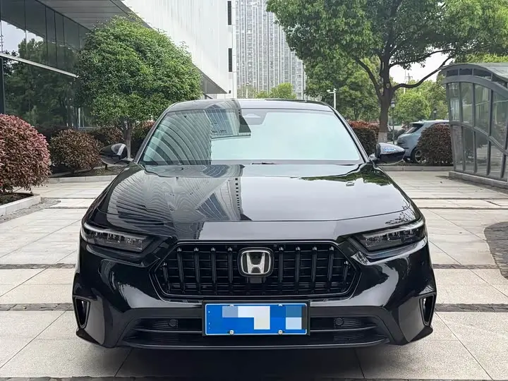 Honda Inspire 2025, арт. CN-2604363 — фото 1