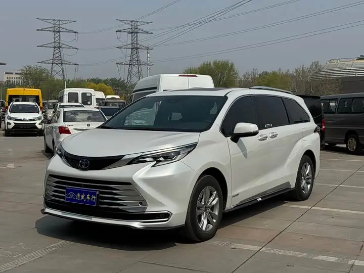 Toyota Sienna 2021, арт. CN-2610067 — фото 1