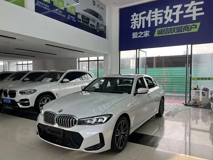 BMW 3 Series 2024, арт. CN-2624775 — фото 1