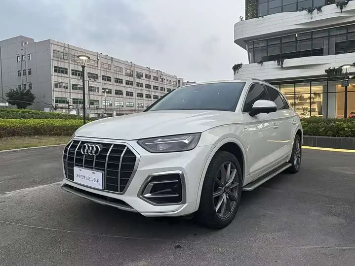 Audi Q5L 2023, арт. CN-2625849 — фото 1