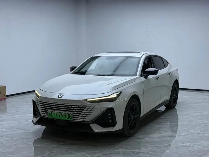 Changan UNI-V Hybrid 2023, арт. CN-2632624 — фото 1